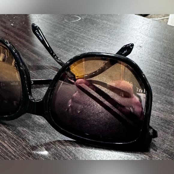 Quay Sunglasses (e)​​​ - Picture 5 of 5